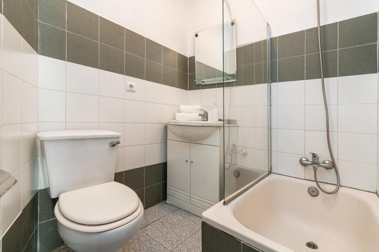Charming 2 Bedroom Apartment Next To Praca Da Figueira Lisbon Exterior photo