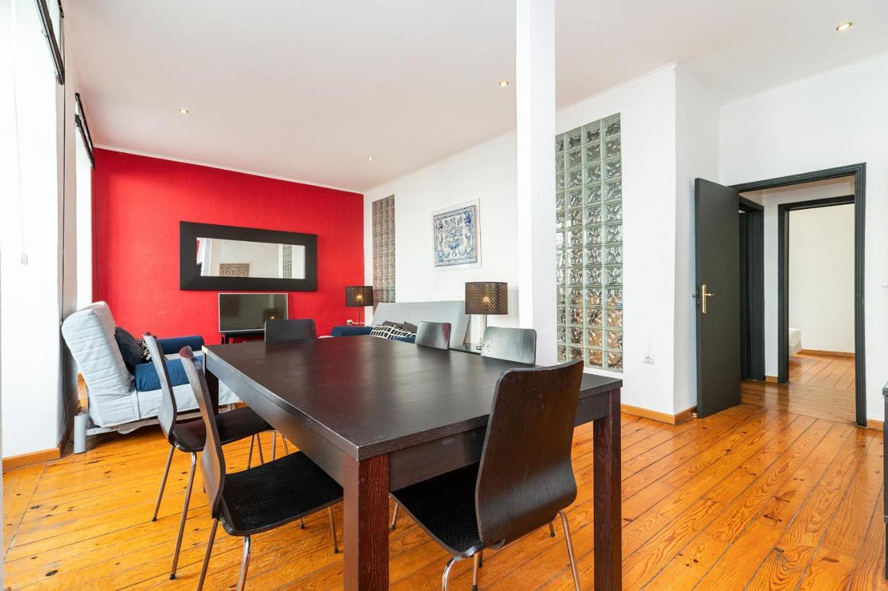 Charming 2 Bedroom Apartment Next To Praca Da Figueira Lisbon Exterior photo
